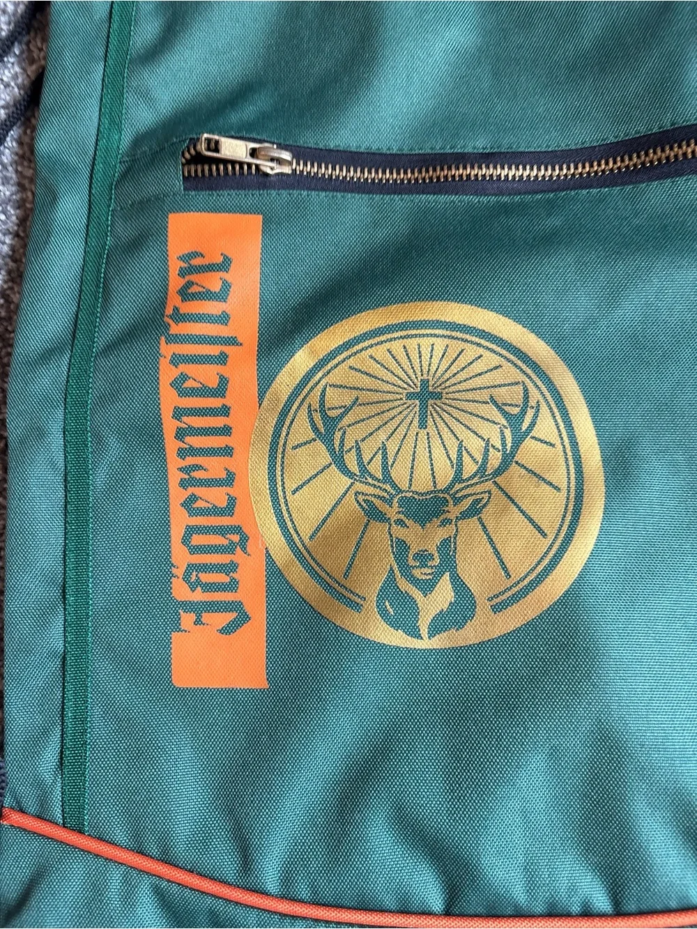 Yagermeister Drawstring Backpack Cinch Bag Green w Zipper Pocket in Front